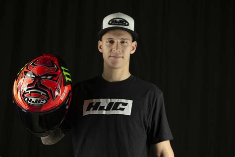 Motogp Quartararo Signs With Hjc Helmets Roadracing World Magazine