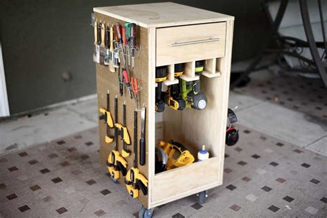 How To Build A Diy Mobile Tool Cart With Pegboard Thediyplan Tool