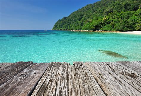 Romantic beach small perhentian island sadece 1.6 kilometre uzaklıkta yer almaktadır. Perhentian Islands Travel Guide | Blog