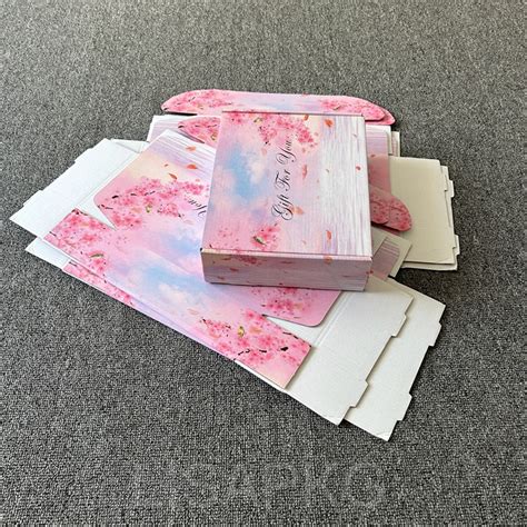 Custom Recycled Shipping Box Logo Printed Pink Luxury Corrugated Folding Kraft Paper Packaging