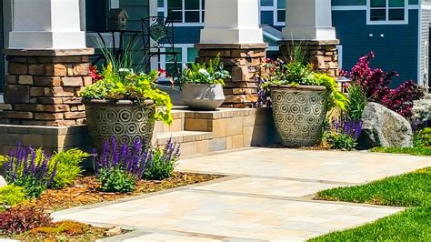 5 Curb Appeal Front Yard Landscaping Ideas That Reall