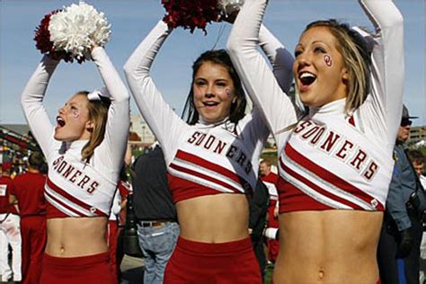 Power Ranking The Cheerleaders Of The Final Bcs Top 25 Bleacher Report Latest News Videos