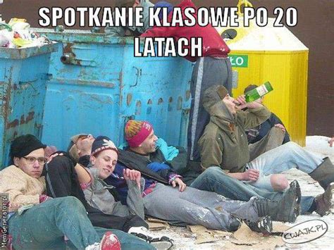 Jennifer aniston, courteney cox, lisa kudrow, matt leblanc, matthew perry oraz david schwimmer, czyli główna obsada serialu przyjaciele spotyka się po latach w studiu, w którym kręcono kultową komedię. Spotkanie po latach - kwajk.pl