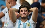 阿根廷别为我哭泣 球队出局现场球迷难掩悲伤