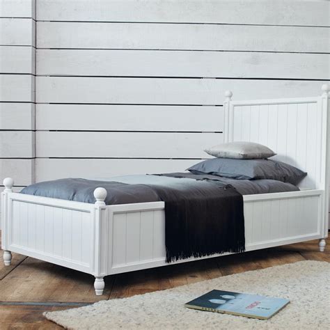 Goditi la bellezza di una camera da sogno: Letto bianco 90 x 190 cm Newport | Maisons du Monde