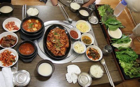 Ssambap 쌈밥 Korean Food
