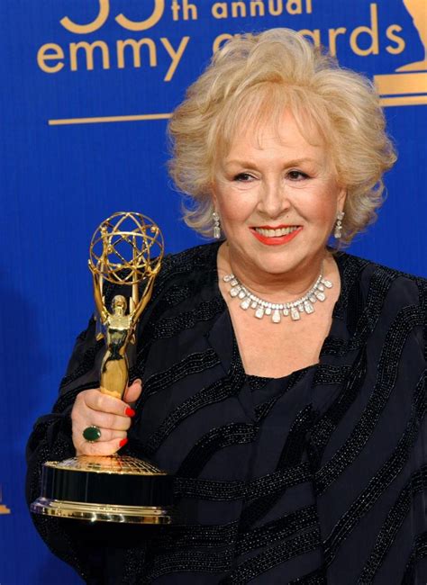 Doris Roberts Who Memorably Played The Mother On “everybody Loves