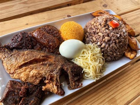 8 Mouth Watering Photos Of Waakye That Will Tempt Your Taste Buds Bra
