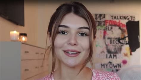 Lori Loughlins Daughter Olivia Jade Returns To Youtube After 9 Months
