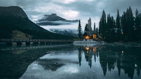 Картинки природа осень канада озеро вечер домик лес горы обои