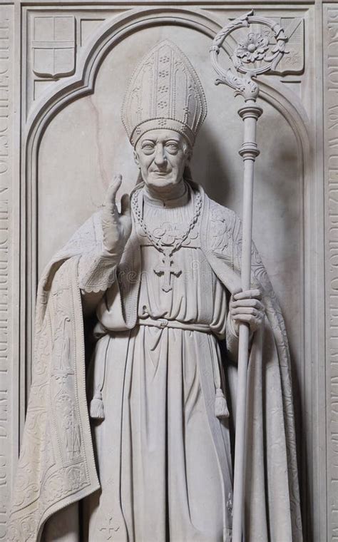 Monumento Al Obispo Konrad Von Bibra En La Catedral De Wurzburg Foto De