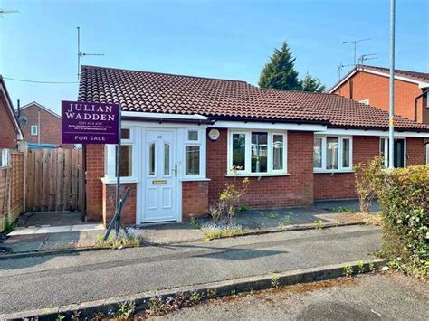 Bedroom Semi Detached Bungalow For Sale In Lomas Close Burnage