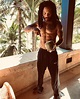 Lenny Kravitz Shows Off His Insane Abs At Age 56 - IzzSo - News travels ...