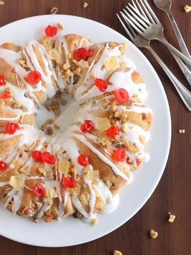 · prepare this delicious eggnog infused coffee cake the night before, then bake on christmas morning for an easy breakfast everyone will love. Christmas Coffee Cake - Completely Delicious