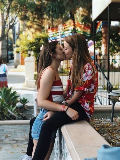 cute lesbian couples lesbian pride cute couples goals couple goals lesbians kissing lesbian