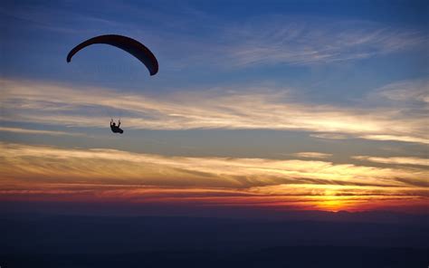 Download Wallpaper 1920x1200 Parachutist Parachute Silhouette Sunset