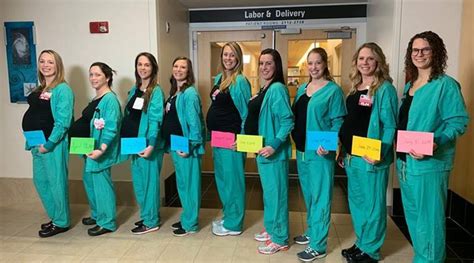 Nine Nurses Pregnant At Same Time In Us Hospital Netizens Cant Wait