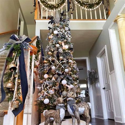 30 Most Beautiful And Festive Christmas Tree Decorating Ideas