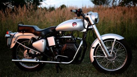 Since royal enfields and yanmar diesel engines are readily available these days it looks like a neat project for someone looking for an environmentally friendly little scoot. DieselBike.net - Old Conversion Diesel Motorcycles
