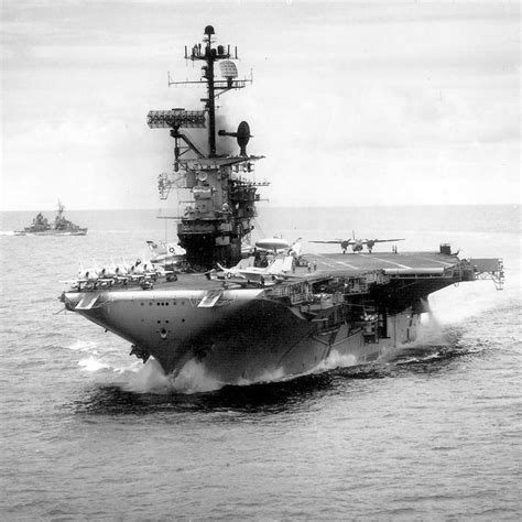 1280x1280 Uss Bonhomme Richard Cva 31 In The Late 1960s With A