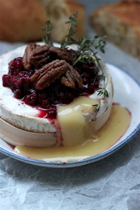 Easy Cranberry Baked Brie With Thyme Happy Kitchen