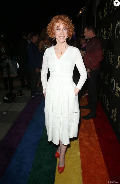 At least kathy griffin didn't indirectly get phil hartman killed. Kathy Griffin à Los Angeles Le 21 septembre 2019. - Purepeople