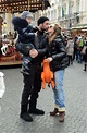 Luca Calvani, relax con moglie e figlia in piazza Navona - VanityFair.it