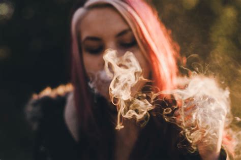 On the plus side, you get there quicker and feel stoned also, vape pens enable you to enjoy weed clandestinely. How to Vape Weed and Get the Most Out Of it