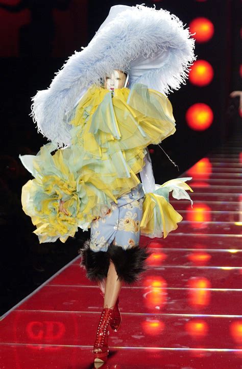 Christian Dior Spring 2003 Couture Collection Vogue Christian Dior