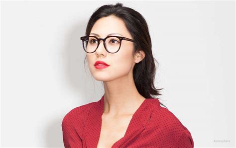 عینک Horn Rimmed چیست و از چه جنسی ساخته می‌شود؟ لنز و عینک لوناتو