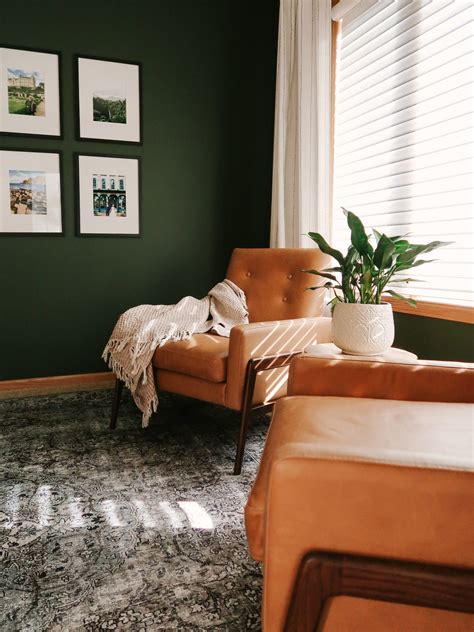 How To Decorate A Dark Green Bedroom