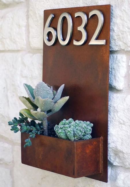 Address signs don't have to be flashy to stand out. How to Beautify House Number Signs with Plants and Outdoor ...