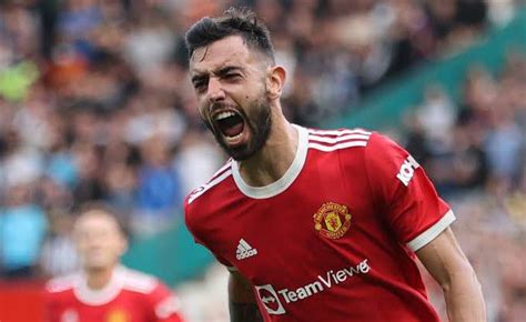 Bruno Fernandes Changes Manchester United Shirt Number Sportdaylight