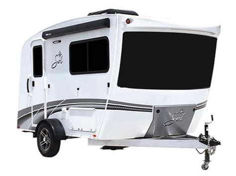 The Lightweight Travel Trailers With A Bathroom Rv Obsession