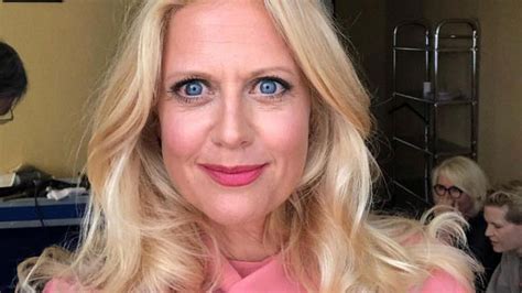 Hier heiratet frau schöneberger den mann, der wert darauf legt, nicht erkannt zu werden. Barbara Schöneberger: Neues Liebes-Glück! | InTouch