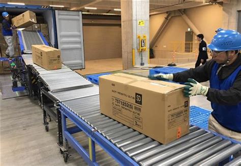 【ビジネスの裏側】棚ごと運ぶ物流ロボット 倉庫の作業効率4倍超、55人が10人に 負担軽減で人材確保へ（1 4ページ） 産経west