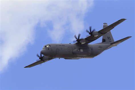 New Zealand Says To Buy Five New Super Hercules Aircraft Defenceweb
