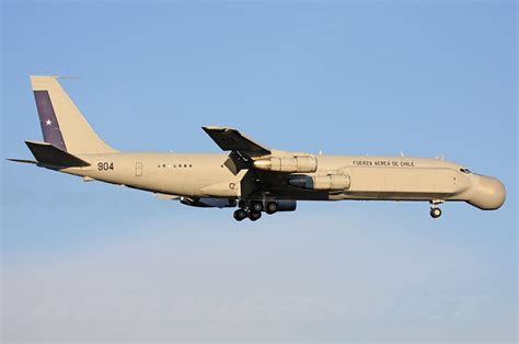 Boeing EB-707 Cóndor FACH 904 | Military aircraft, Boeing 707, Fighter ...
