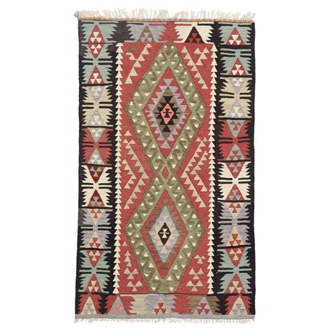 Vintage Persian Shiraz Kilim Rug With Boho Chic Tribal Style For Sale