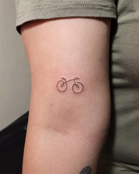 Top 112 Bike Tattoo Simple
