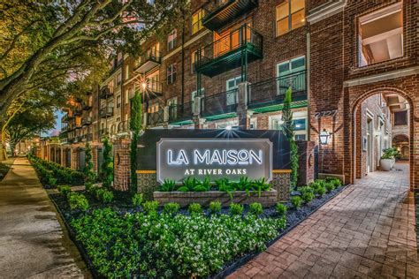 La Maison River Oaks Revere St Houston Tx Apartments For Rent