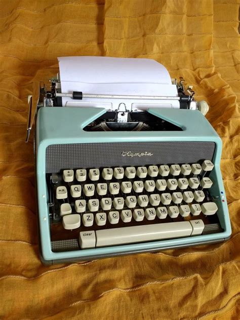 Vintage 1960s Olympia De Luxe Aqua Turquoise Typewriter W Soft Case