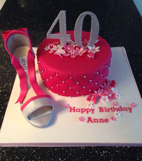 40th Birthday Cake With Fondant Shoe Idée Gateau Gâteau 40 Ans