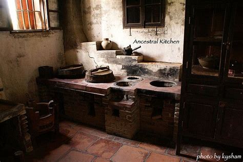 An Old Fashioned Kitchen Is Shown In This Image