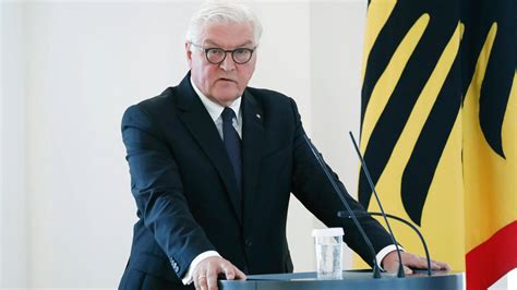 Der bundespräsident ist das staatsoberhaupt der. Frank-Walter Steinmeier: Bundespräsident kritisiert ...