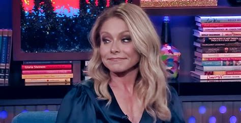 Live Kelly Ripa Meets Her Identical Twin In Shocking Segment