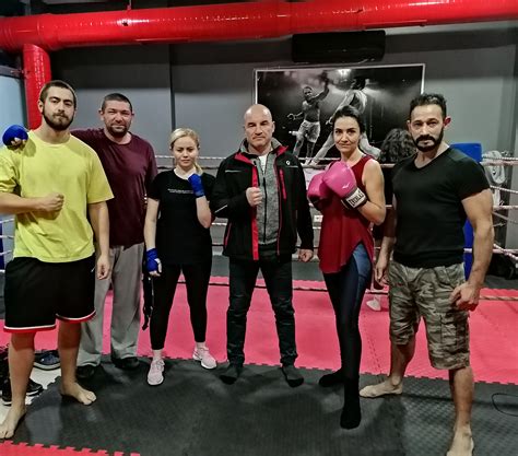 Demir Fight Club Karşıyaka Kick Boks İzmir Karşıyaka Dövüş Sporları Merkezi