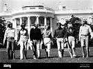 Präsident Gerald Ford, Betty Ford und Familie auf dem South Lawn des ...