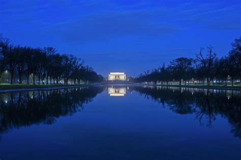 The Lincoln Memorial Reflecting In The Reflecting Pool At Dusk