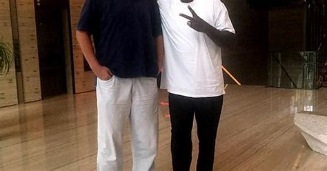 yao ming out here making shaq look short album on imgur